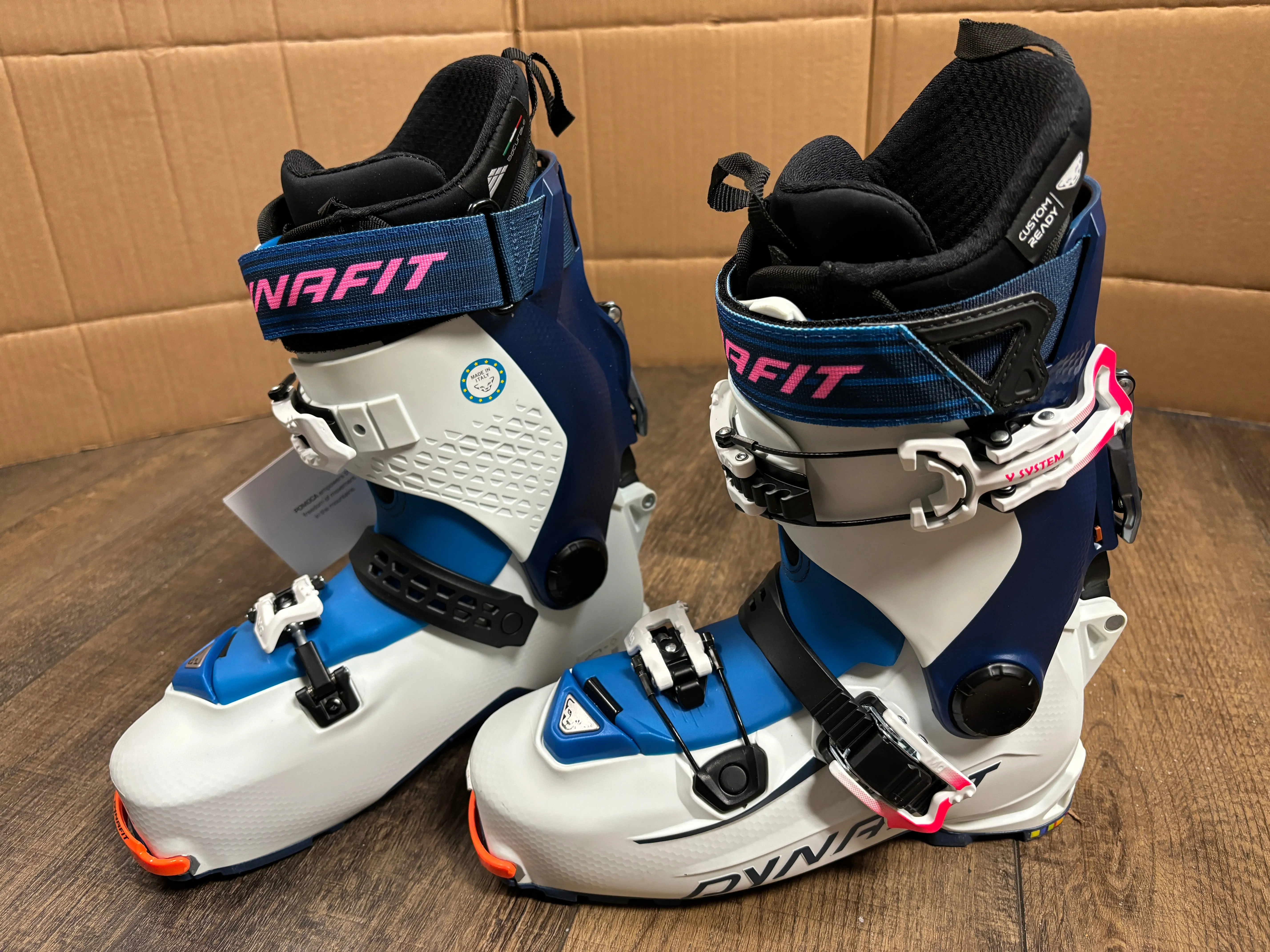 Dynafit Hoji PU AT tech ski boots mondo 24.0 women 7