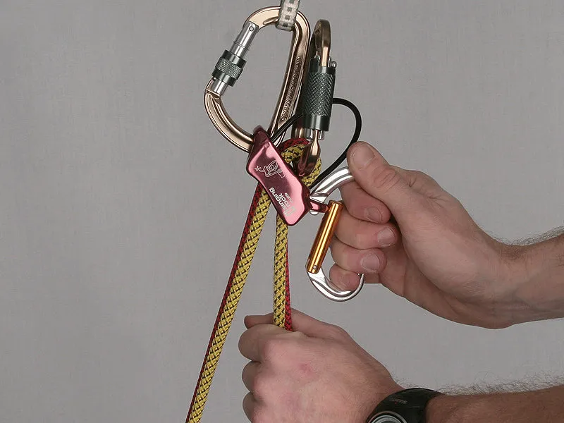 Singing Rock Shuttle Belay Device