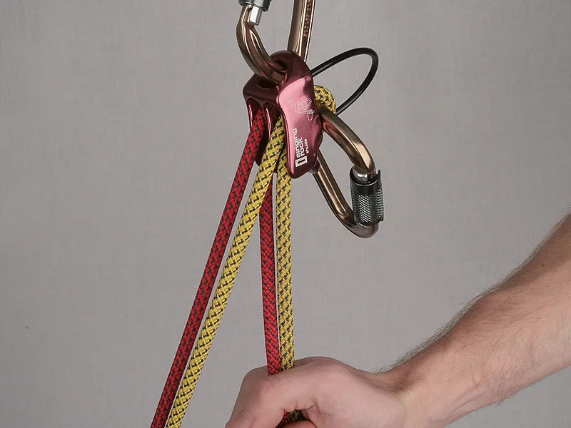 Singing Rock Shuttle Belay Device